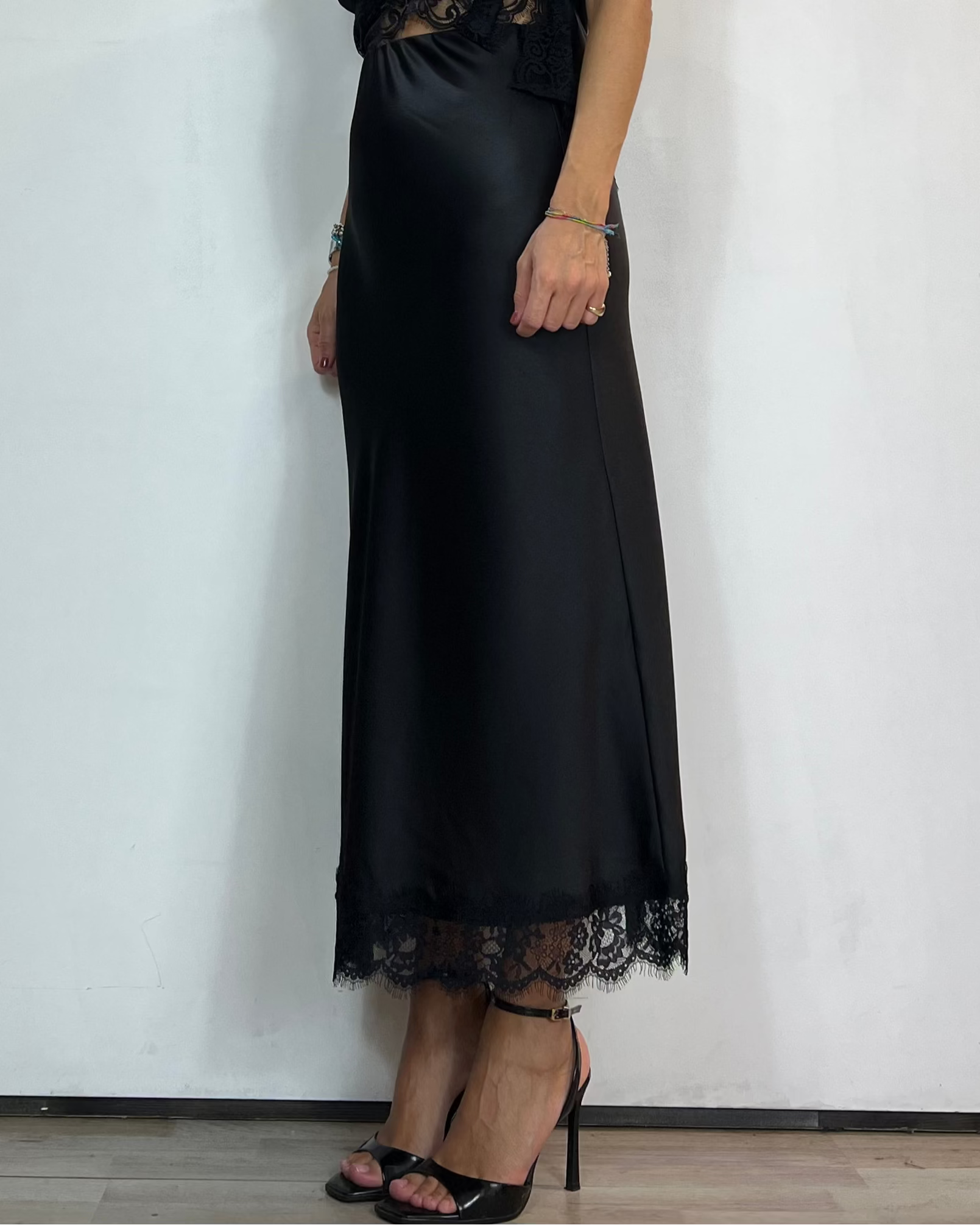 Gonna Pizzo Nero Moove