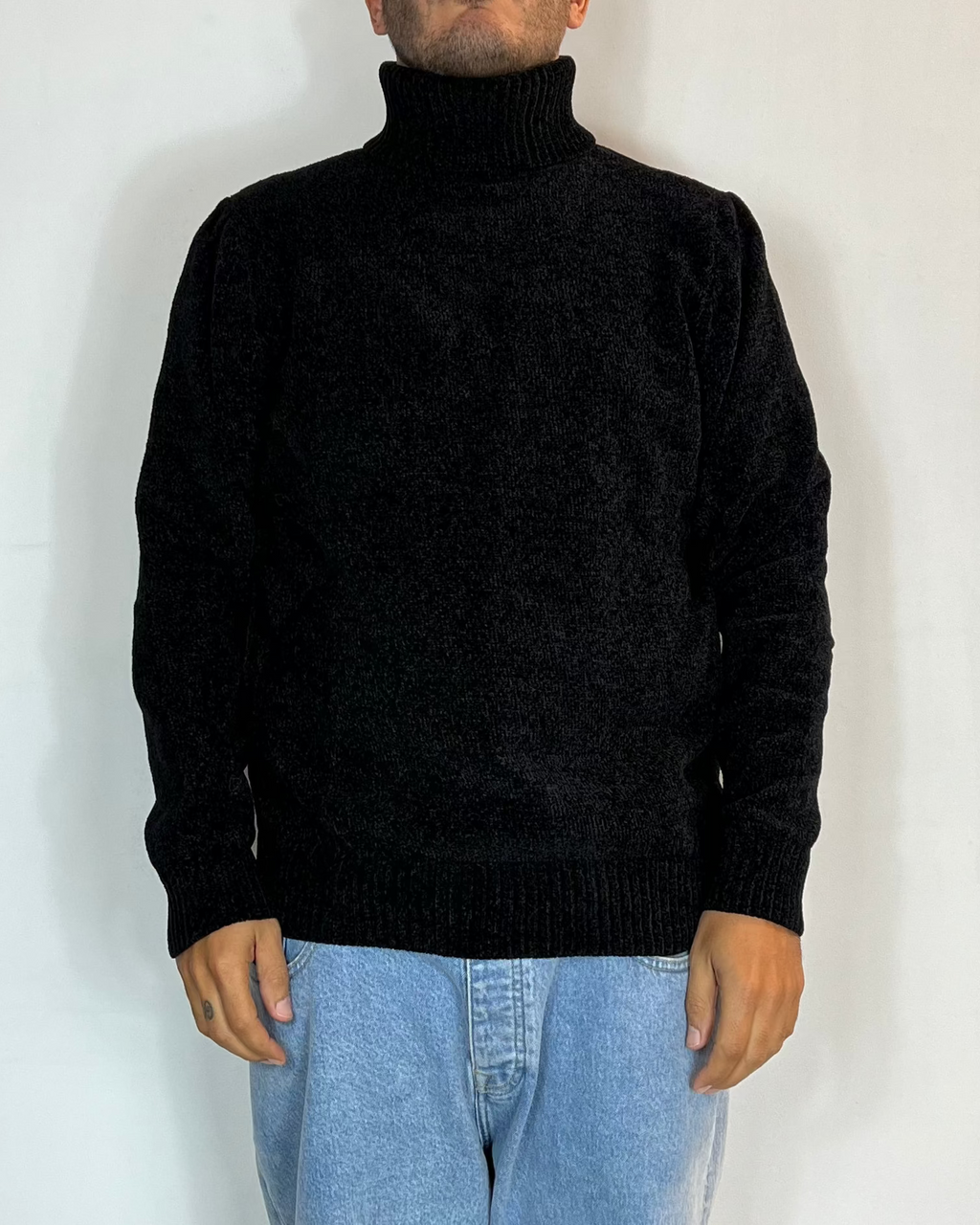 Maglione Collo Alto Ciniglia Nero Telamira