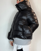 Piumino Corto Collo Nero Over-D Woman