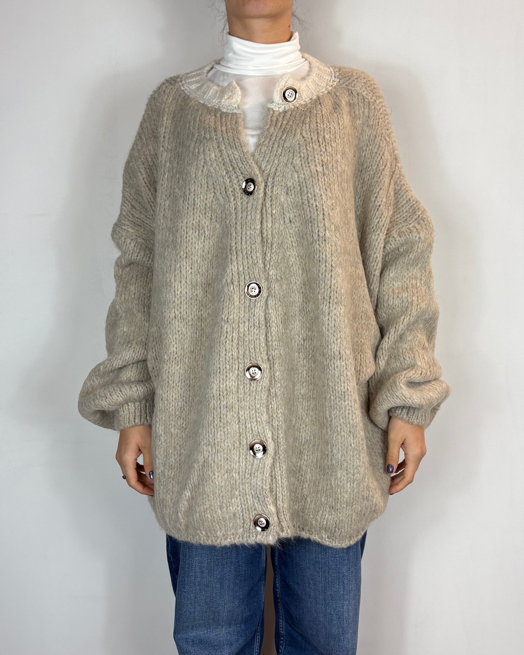 Cardigan Over Lana Moove