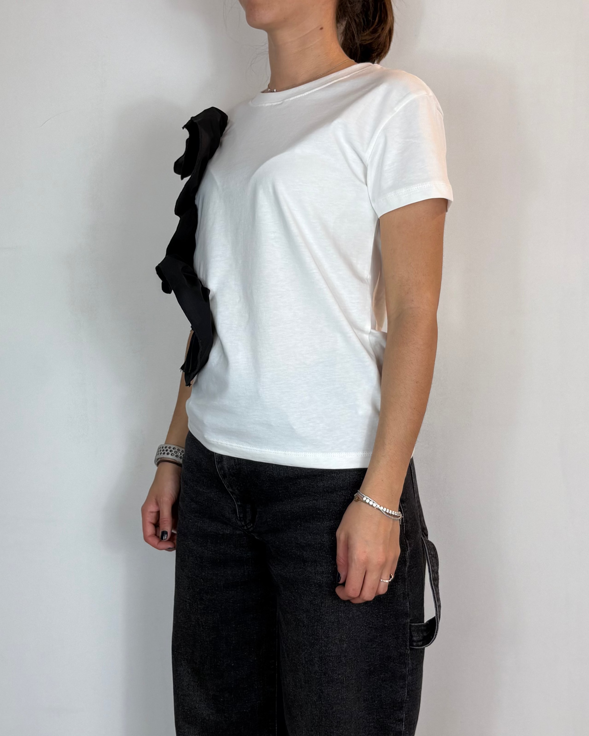 T-shirt Applicazione Rouche Nero Olivia Grey