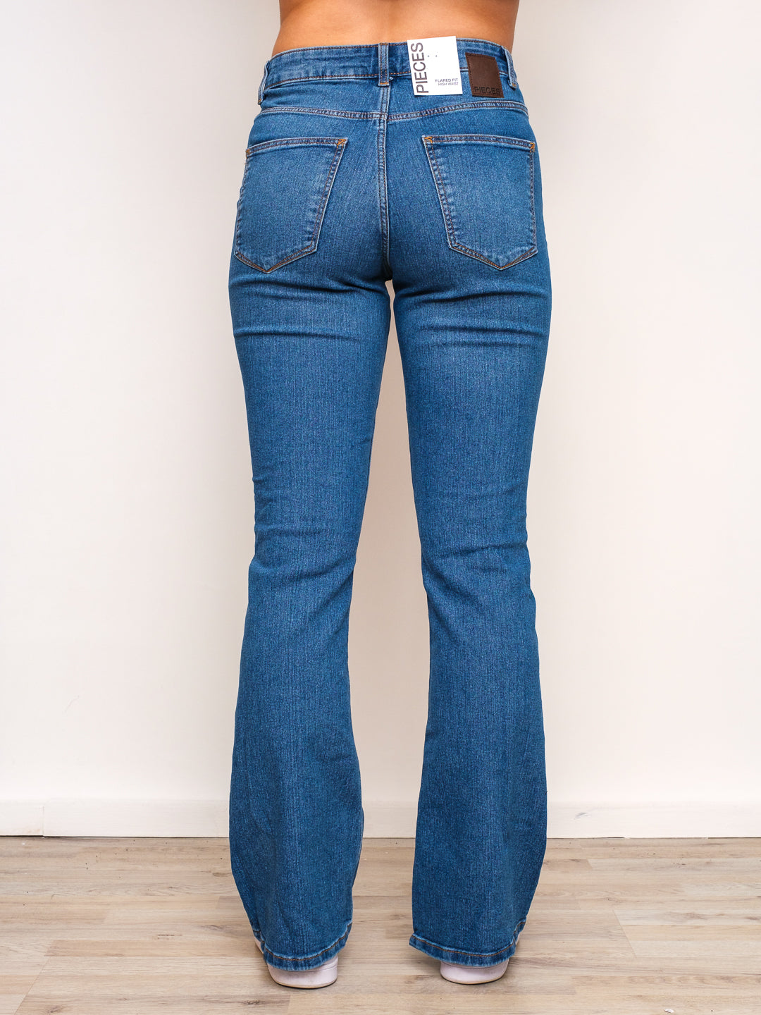 JEANS ZAMPA PIECES